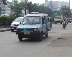 Rencana Mikrolet Dilarang Lewat Jalan Besar Tak Boleh Setengah-setengah