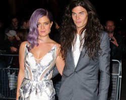 Kelly Osbourne Tunangan Untuk Kedua Kalinya