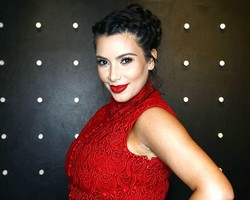 Kim Kardashian Ingin Punya Stroller yang Matching dengan Kulit Bayinya