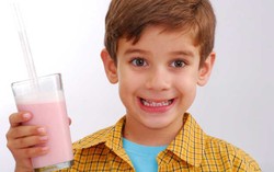 Smoothies Buah Cocok Jadi Sajian Berbuka si Kecil