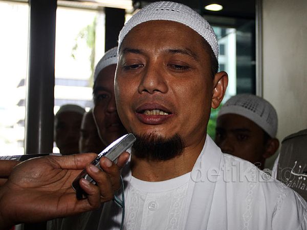 Arifin Ilham Beri Tausyiah Pegawai KPK Arifin Ilham Beri Tausyiah Pegawai KPK