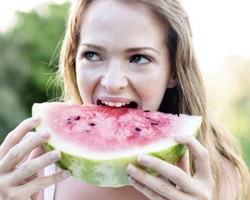 Rutin Makan Semangka Dapat Mencegah Timbulnya Selulit