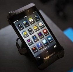 BlackBerry Pangkas Habis Harga Z10