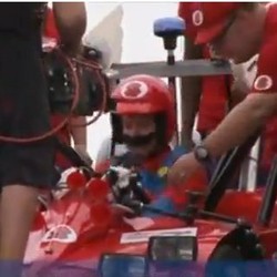 Ketika Sebastian Vettel Beraksi ala Mario di Mario Kart