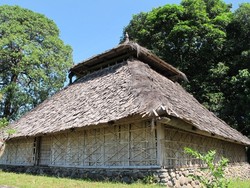Tidak Setiap Muslim Bisa Salat di Masjid Tertua di Lombok