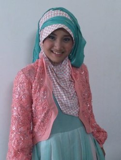 Disebut Pelopor Penyanyi Muda Berhijab, Fatin Mengaku Senang
