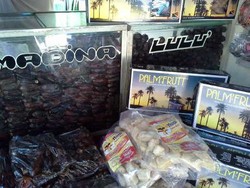 Kurma Lulu Asal Madinah di Wisata Sunan Ampel Dibandrol Rp 40 Ribu/Kg