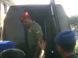 Kode Serda Ucok Cs: dari Komando Bro, Lampu Dim hingga Acungan Jempol