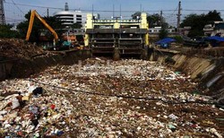 Ada 400 Titik Pembuangan Sampah Liar Di Jakarta