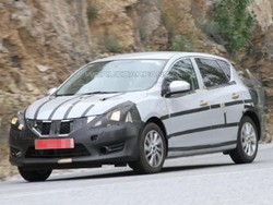 Pesaing VW Golf dari Nissan Kian Berani