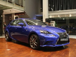 Lexus Curi Konsumen Mobil Mewah Eropa