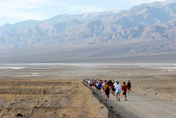 Lomba Maraton Paling Sadis Sedunia Digelar di Death Valley