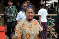 Inilah Agustina Dorman, Wanita Berjenggot & Berkumis Asal Teluk Bintan
