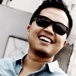 Tetes Air Mata Sandhy Sondoro di Persembahan Untuk-Mu