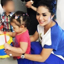 Hore..Hari Ini Amora Sudah Mulai Sekolah