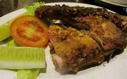 Kedai H. Asari: Puas Menyantap Bebek Asap dan Sop Daging Sapi yang Gurih