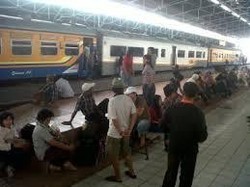 KAI Beri Diskon Harga Tiket Mudik Untuk Anggota TNI, Polri, dan Veteran