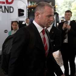 Rooney Disarankan Hati-hati agar Tak Dimusuhi Suporter MU