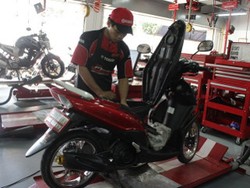 Cairan Rp 25.000 Pembersih Mesin Motor