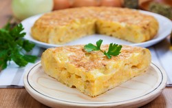 Omelet Jepang dan Spanyol Ini Bikin Sahur Makin Nikmat!