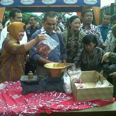 Pedagang Daging Protes Operasi Pasar
