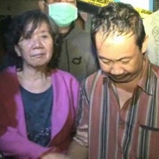 Hadi Menunggui Istrinya yang Tewas Terbakar Selama 3 Hari