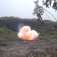 Petasan Sebanyak Dua Truk Diledakkan Polisi