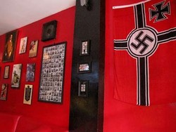 Ini Penampakan Hitler dkk di Kafe Nazi Bandung