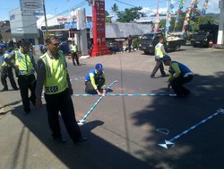 Polisi Olah TKP Kecelakaan Mobil FPI yang Tewaskan Warga Kendal 