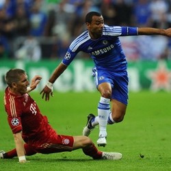 Menyoal Langkanya Bek Kiri