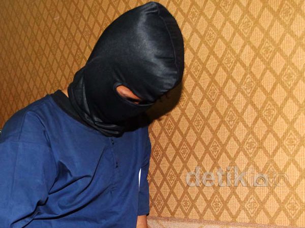 Sakit Hati Dipecat, Rizky Bacok Bos 35 Kali Sakit Hati Dipecat, Rizky Bacok Bos 35 Kali