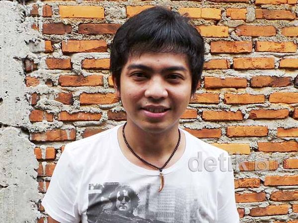 Ade Govinda Bantah Sudah Nikah dan Punya Anak