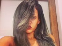 Rambut Abu-abu Rihanna