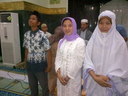 3 Remaja Masuk Islam di Masjid An Nur Pekanbaru Usai Salat Jumat