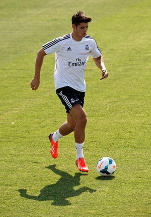 Morata Cuma Mau Main di Madrid