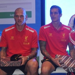 Meet & Greet, Empat Pemain Liverpool Disambut Koor Youll Never Walk Alone