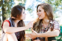 Riset: Membicarakan Diri Sendiri Sama Enaknya dengan Bercinta