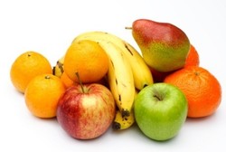 Mana yang Lebih Menyehatkan: Buah Dimakan Langsung atau Dijus?