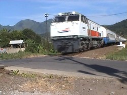 Awas, Perlintasan KA Tak Berpalang di Cijapati-Garut Sering Menelan Korban