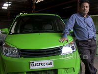 Melongok Bengkel Mobil Listrik Dasep Ahmadi