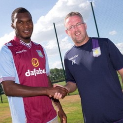 Benteke Dapat Kontrak Baru dari Villa