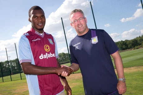 Benteke Dapat Kontrak Baru dari Villa