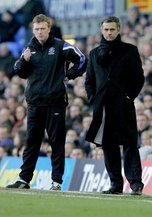 Mourinho Mulai Usik Moyes