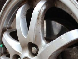 Begini Caranya Menginjak Rem Mobil yang Pakai ABS