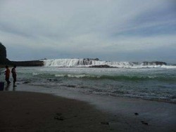 Karang Taraje, Yang Unik dari Sawarna Banten
