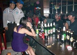 Tempat Hiburan Malam di Jakut Ada yang Buka Saat Ramadan?