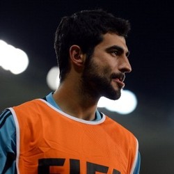 Napoli Resmi Dapatkan Raul Albiol
