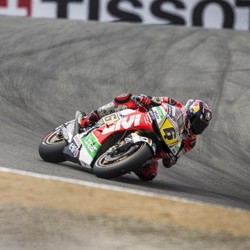 Pole Pertama Bradl di MotoGP