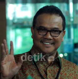KPK Periksa Seorang Ibu Rumah Tangga dalam Kasus Rusli Zainal