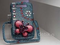 Kerajinan Unik Berbahan Swarovski